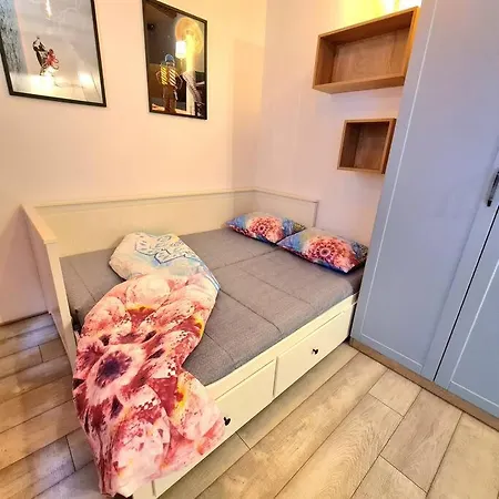 Angulus Apartment