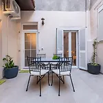 Angulus Apartman Zára